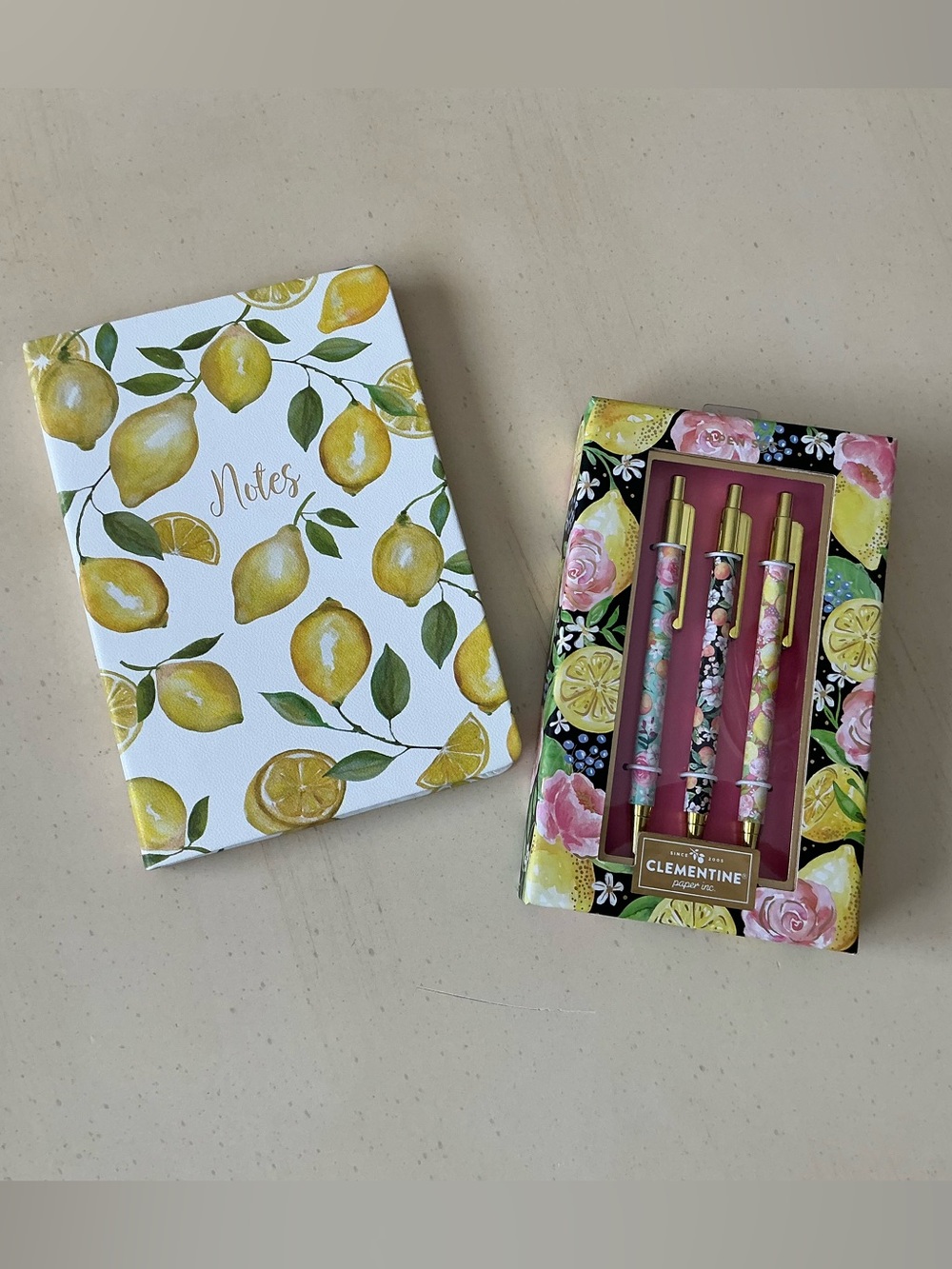 NWT Lemon Theme Lined Softcover Notebook and Ballpoint Pen Set - 🍋